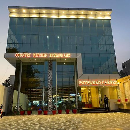 Hotel Red Carpet Tājganj Exteriör bild